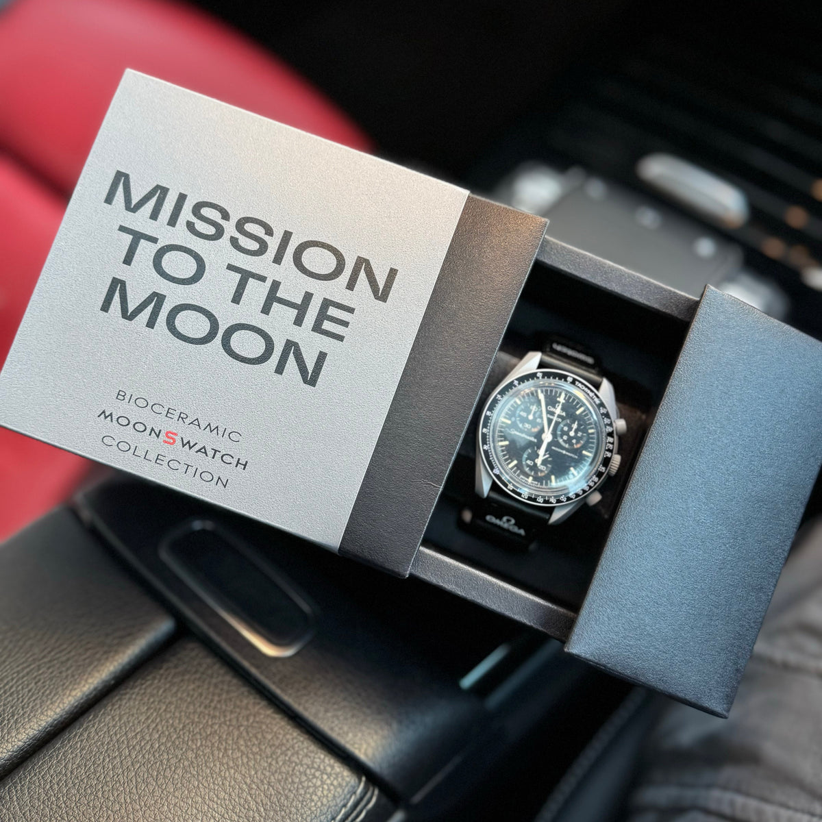 SWATCH X OMEGA BIOCERAMIC MOONSWATCH 'MISSION TO THE MOON' SO33M100 (SAME-DAY DISPATCH)